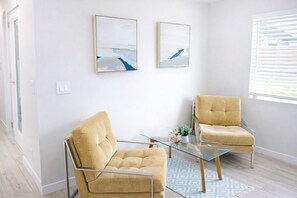 Interior - A Modern Coastal 1 Bed Home Minutes from the Ocean (Oceanside)