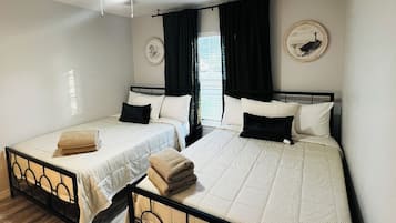 4 bedrooms, desk, iron/ironing board, free WiFi