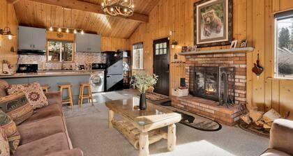 Sweet Dream Cabin on Dream Street | Walk to Alpine Slide, Dining, & Big Bear Fun