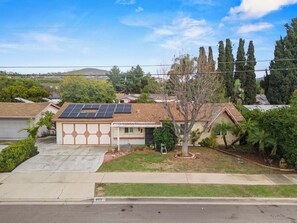 Exterior - 3BR •  BBQ • MiniBar + Near Sweetwater Reservoir (Spring Valley)