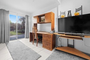 Interior - 3BR •  BBQ • MiniBar + Near Sweetwater Reservoir (Spring Valley)