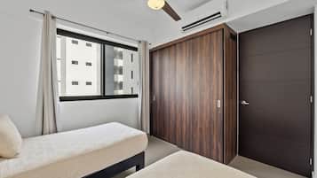 WiFi, bed sheets, wheelchair access