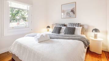 3 bedrooms, iron/ironing board, free WiFi, bed sheets