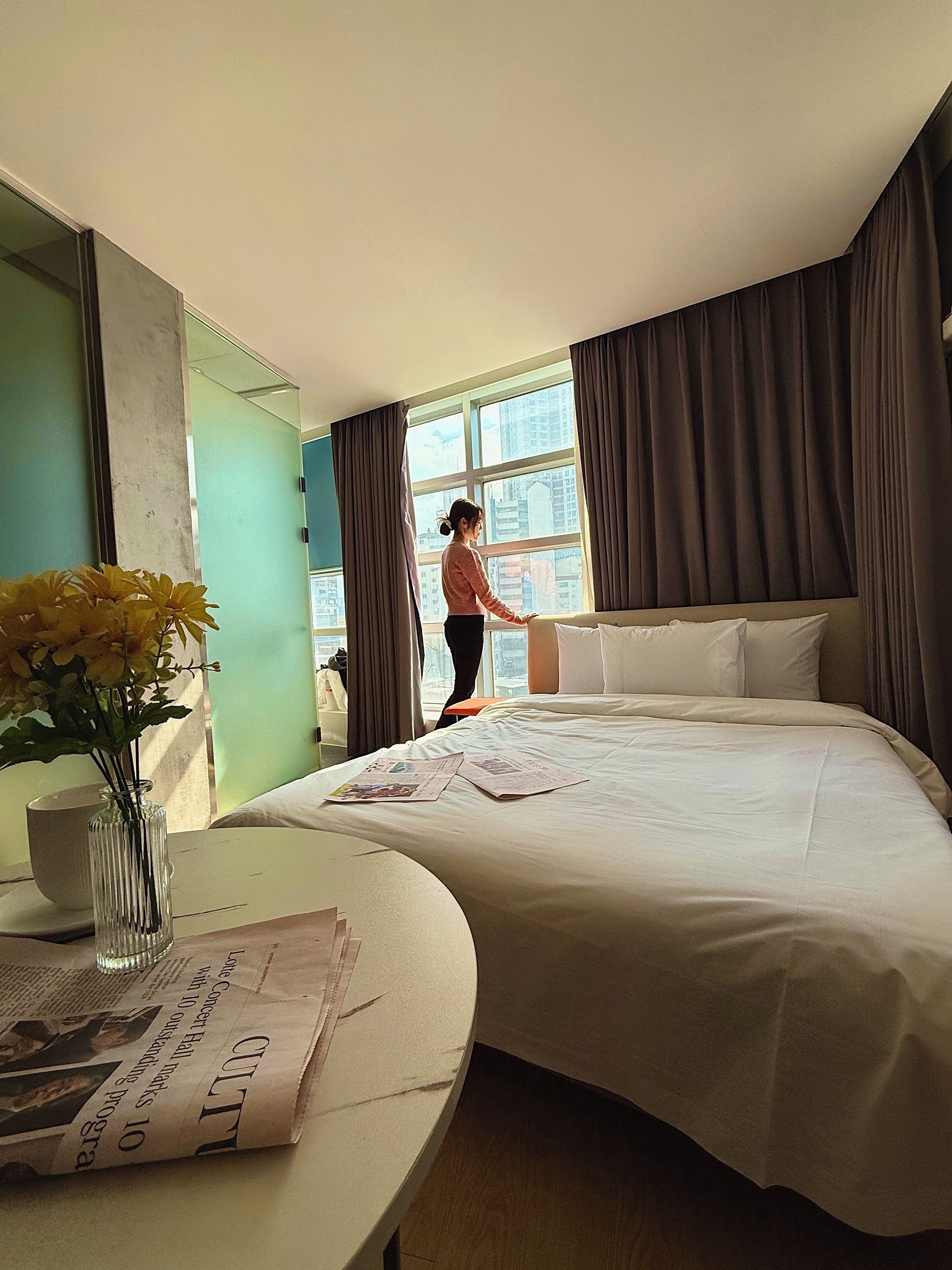 Free WiFi, bed sheets