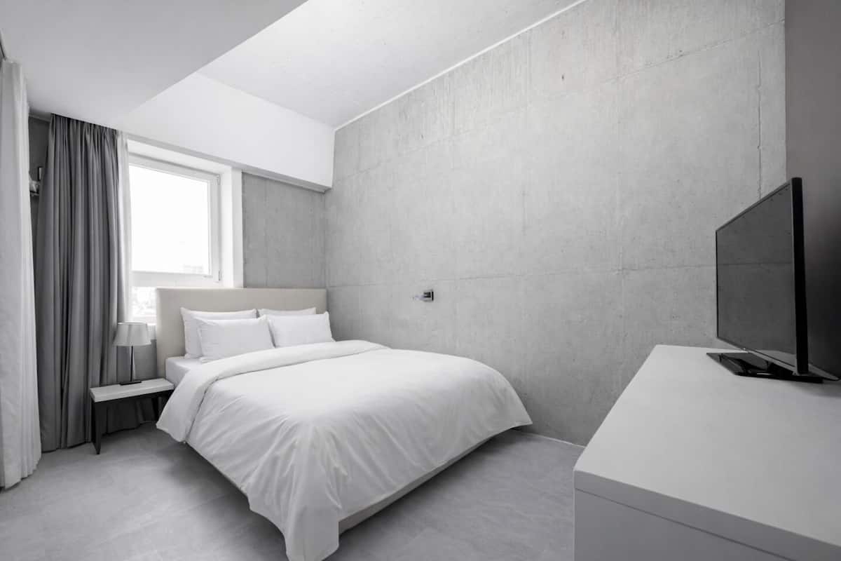 Habitación doble Deluxe, vista a la ciudad | Wifi gratis y ropa de cama