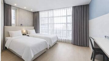 Free WiFi, bed sheets