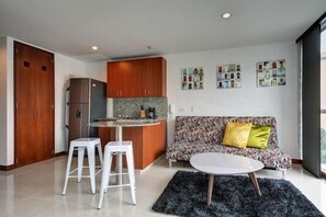 Exclusive Studio Suite, City View | Living area - Apartamento Blux en el Poblado (Medellín)