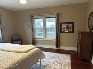 2 makuuhuonetta, Wi-Fi, vuodevaatteet