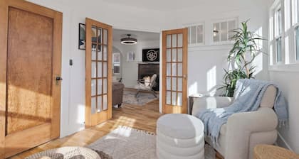 Erie Escape-Billiards Table- Skee-Ball- Hot Tub!