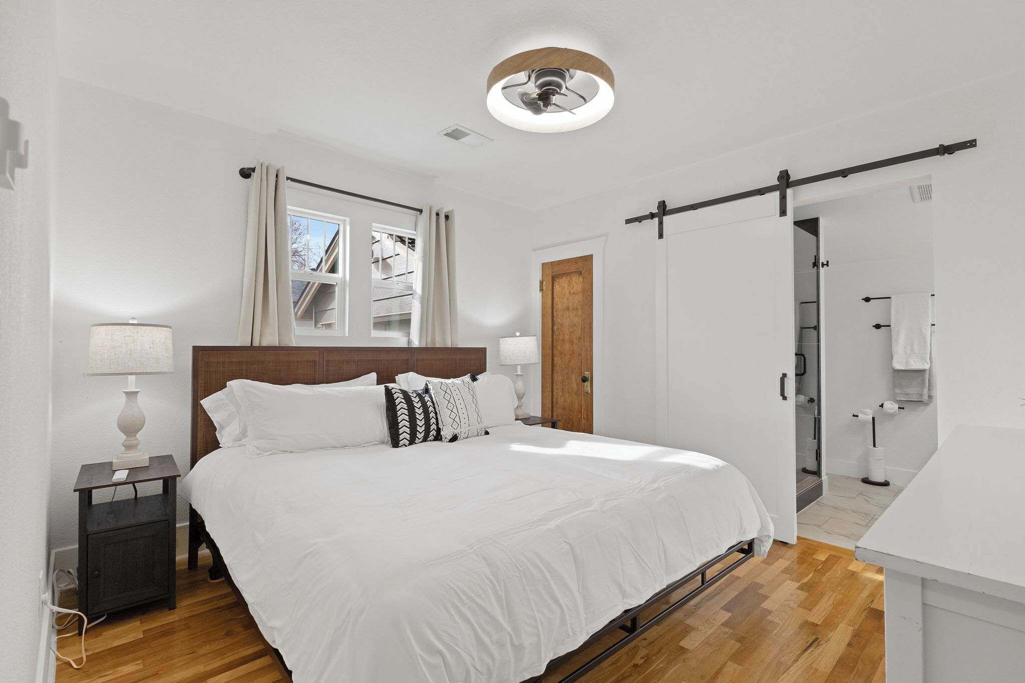 Desk, iron/ironing board, travel crib, WiFi