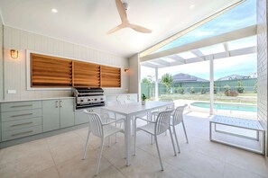 Dining - Sunningdale - Pool Entertainer, Luxurious Living (Dubbo)