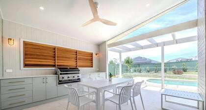 Sunningdale - Pool Entertainer, Luxurious Living