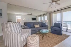 TV - Beachfront Condo in Daytona Beach Shores (Daytona Beach)