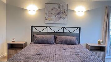 5 bedrooms, iron/ironing board, free WiFi, bed sheets