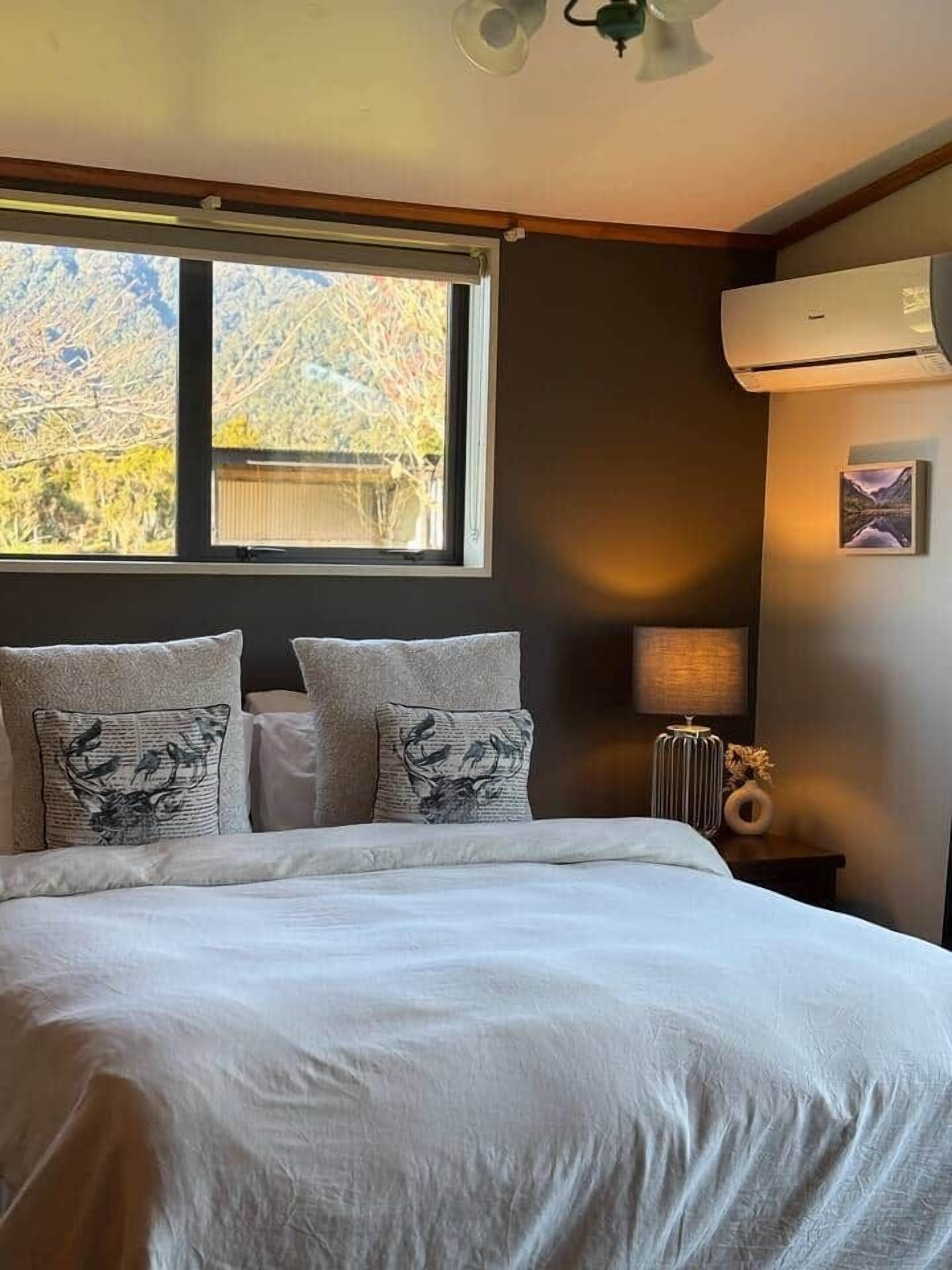 Bügeleisen/Bügelbrett, WLAN, Bettwäsche