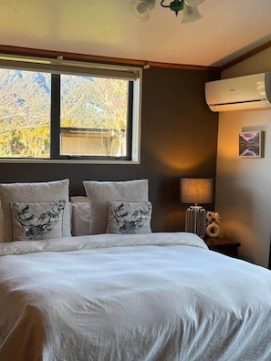 Bügeleisen/Bügelbrett, WLAN, Bettwäsche