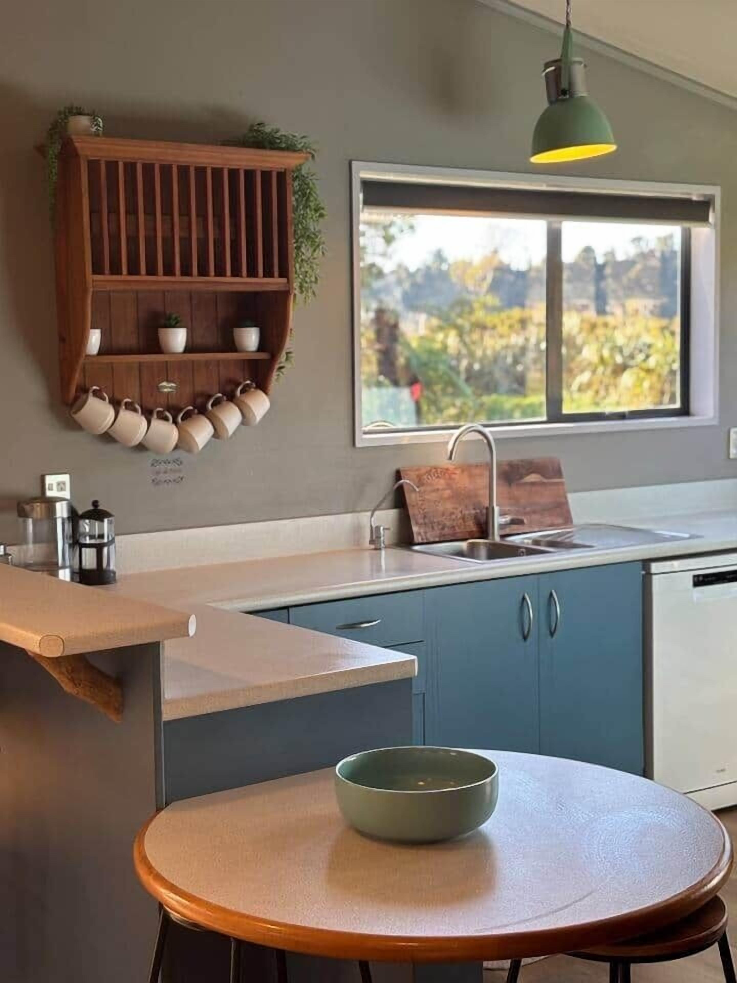 冰箱、微波炉、烤箱、炉灶