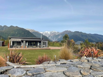 Gibb’s Guesthouse Franz Josef Glacier