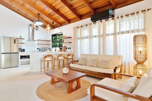 Full-size fridge, stovetop, cookware/dishes/utensils - Serena Nosara Beach Retreat (Nosara)