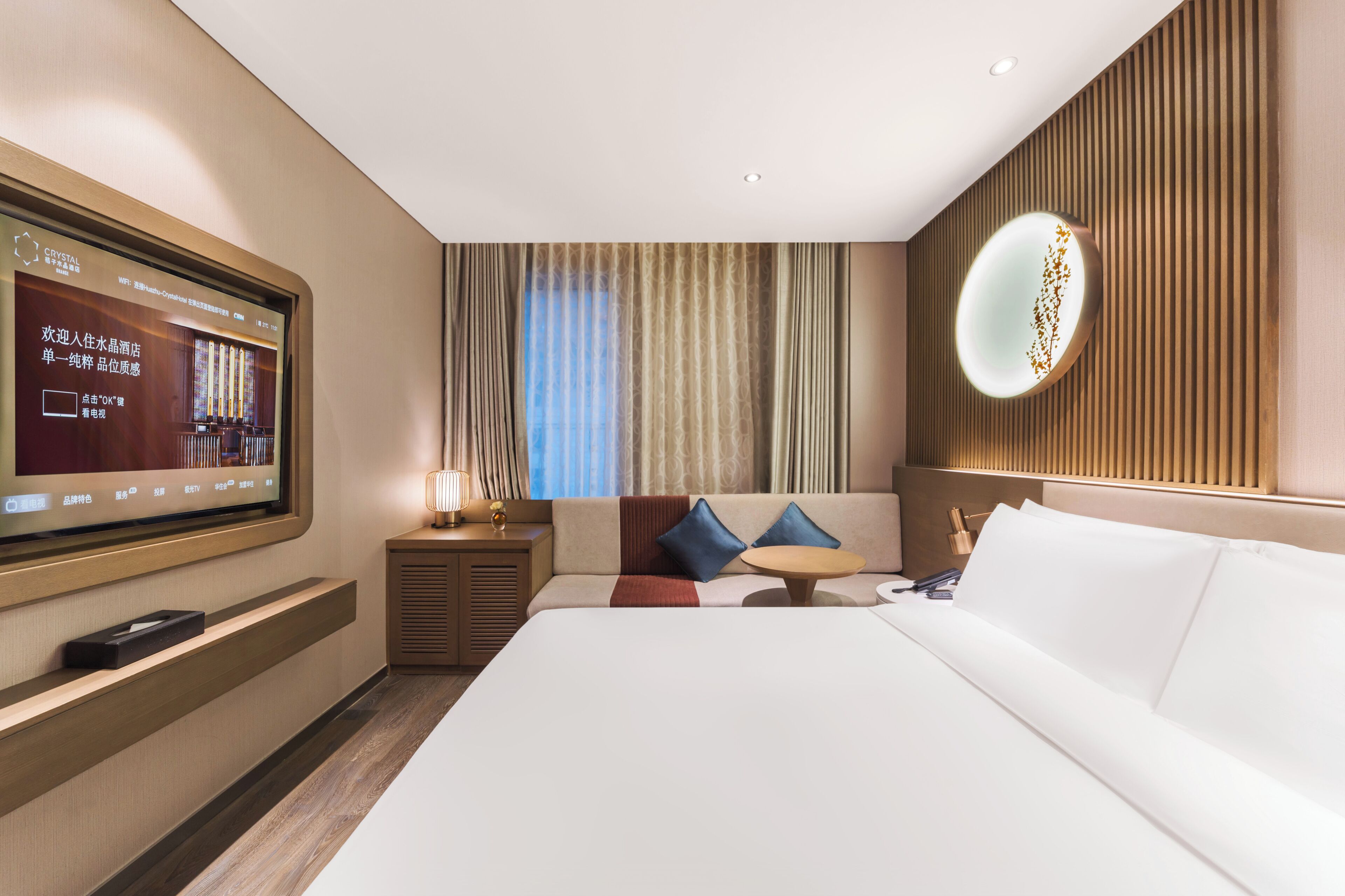 Yhden hengen standard-huone, kaupunkinäköala | Työpöytä, kannettavalle tietokoneelle sopiva työtila, pimennysverhot