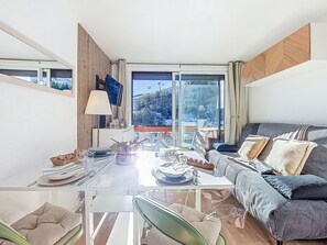 TV - Soyouz Vanguard by Interhome (Le Corbier)