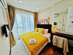 1 bedroom, desk, iron/ironing board, free WiFi - Spacious Cozy 1BR Bathtub, Heart of Thonglor, 48sqm, Infinity Pool (Krung Thep Maha Nakhon)