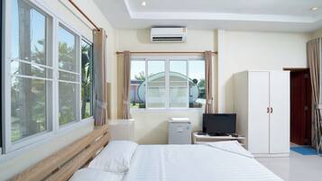 House, Patio, Garden View | Individually decorated, individually furnished, rollaway beds, free WiFi