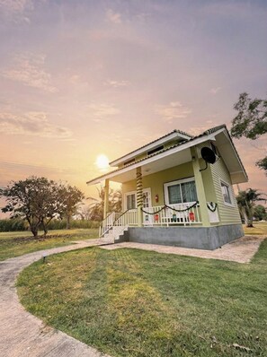 House, 2 Twin Beds, Patio, Garden View | Individually decorated, individually furnished, rollaway beds, free WiFi