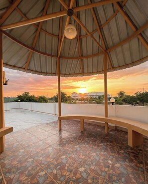Biệt thự, 2 phòng ngủ, quang cảnh vườn | Hiên