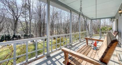 Thistle Dew - Cozy 2 BR cabin for a small family getaway! Dog-friendly