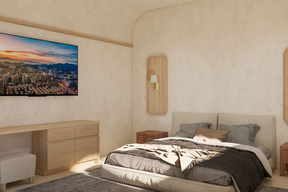 Suite | In-room safe, desk, free WiFi