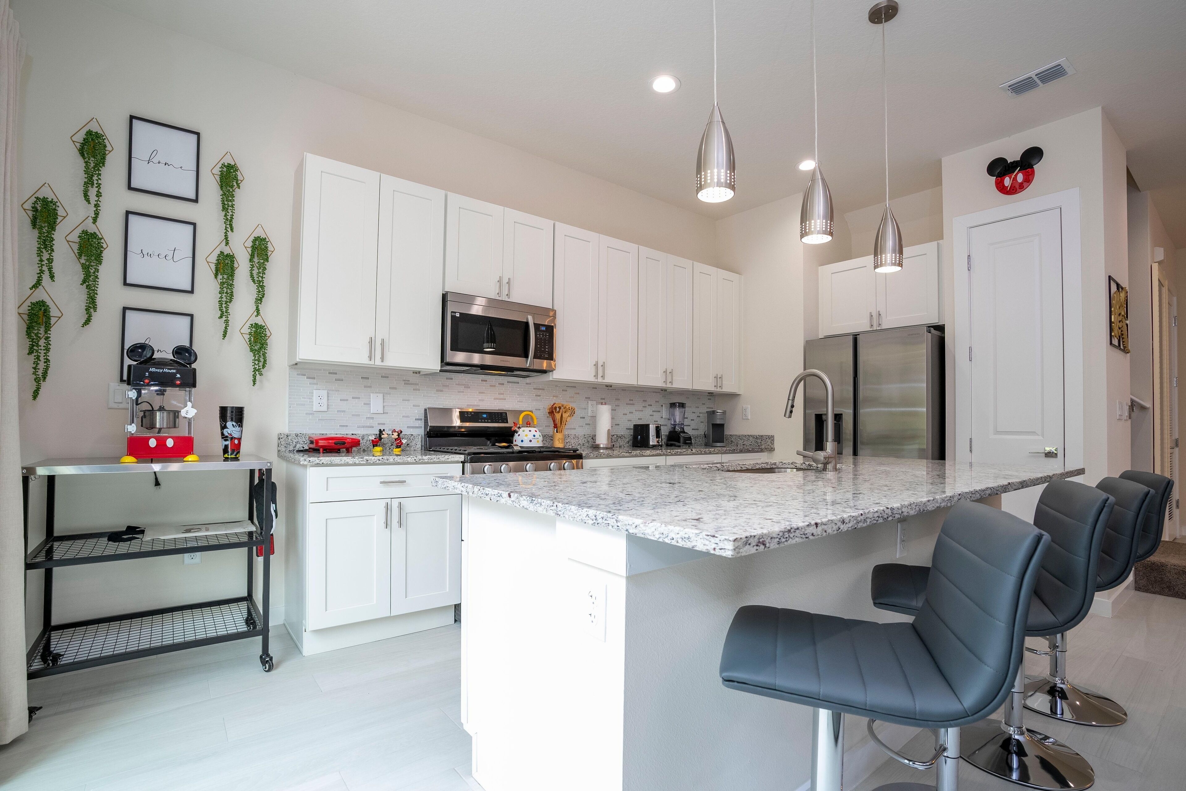 電子レンジ、オーブン、コンロ、食器洗い機