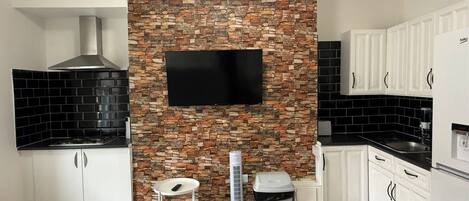 Fridge, microwave, stovetop, toaster