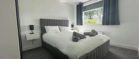 熨斗/熨衫板、Wi-Fi、床單