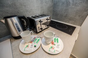 Miscellaneous - Essential Studio in the Heart of Huddersfield (Huddersfield)