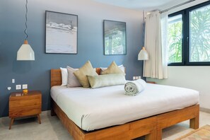 In-room safe, desk, laptop workspace, free WiFi