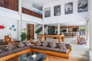 Living area - Wave House Surf Camp Bingin (Pecatu)