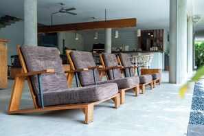 Living area - Wave House Surf Camp Bingin (Pecatu)