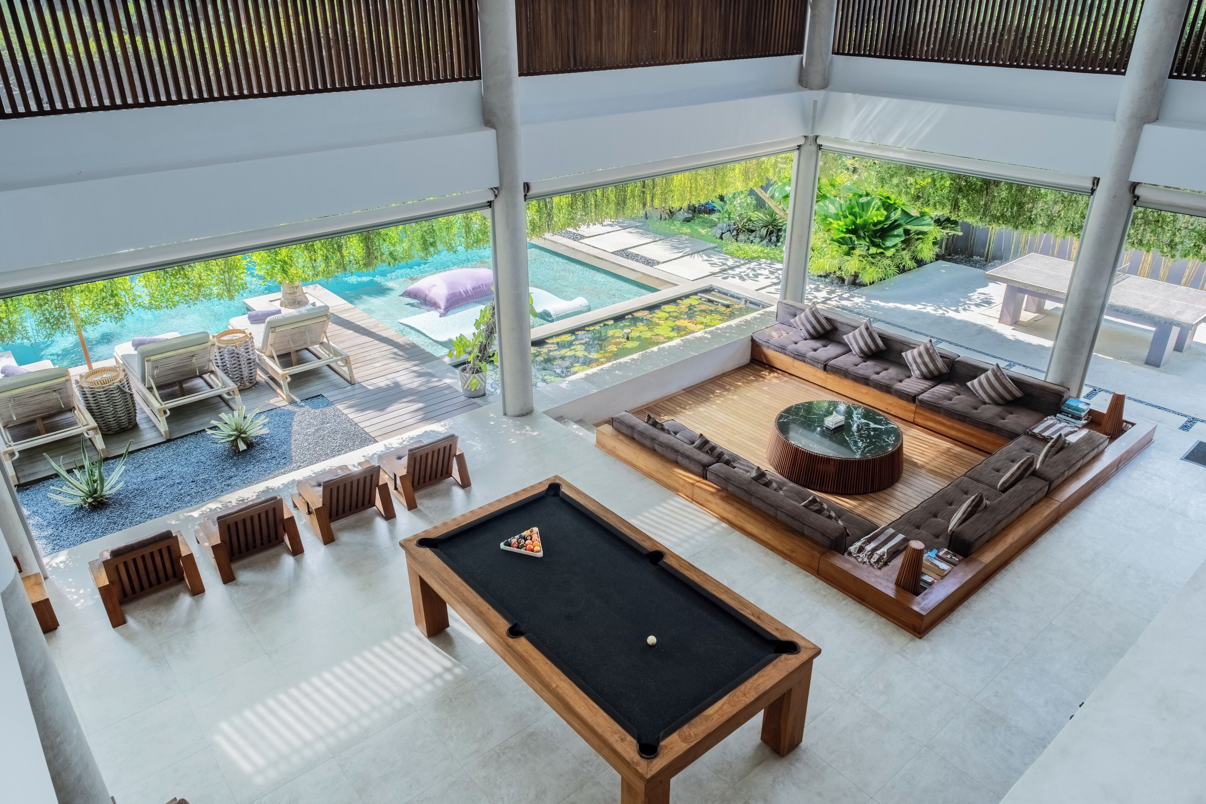 リビング エリア