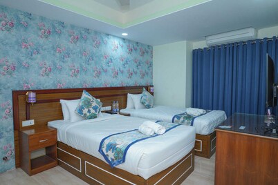 Rochas Hotel & Resort Bogura