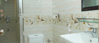 Rochas Hotel & Resort Bogura