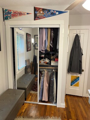 Interior - Tailored for months long renters, beautifully appointed home in midtown (Tallahassee)