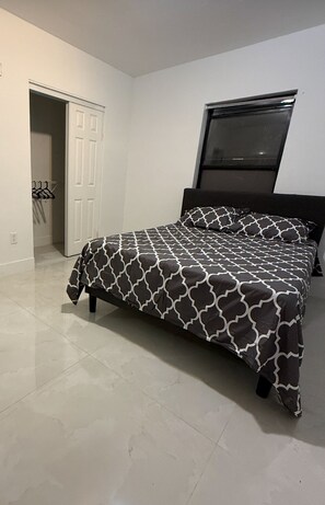 2 bedrooms, WiFi, bed sheets - Enjoyable 2-bedroom apartment with AC in vibrant Miami (Miami)