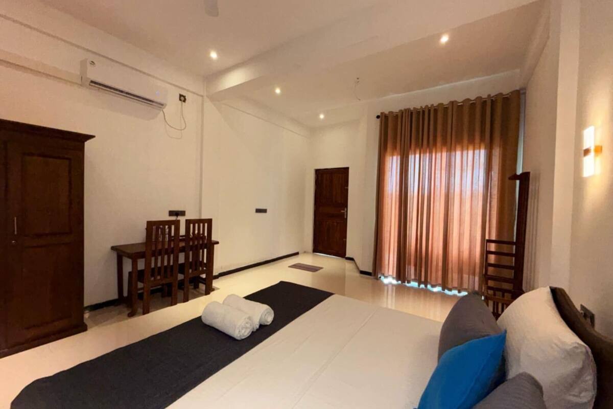 Luxury Double Room, Garden View | Desk, soundproofing, iron/ironing board, free WiFi