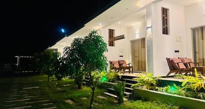 Asai surf inn Arugambay