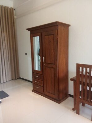 Deluxe Double or Twin Room | In-room dining - Asai surf inn Arugambay  (pottuvil)