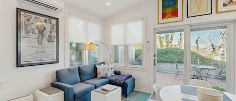 Télévision, livres, chaßne hi-fi