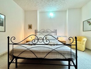 Room - " Comfort Apartments Superior " (Bari Sardo)