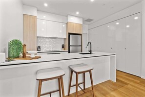 Frigorifero, microonde, forno, lavastoviglie