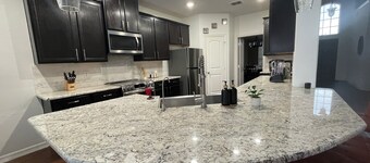 Spacious 6-bedroom house in charming Little Elm with King beds